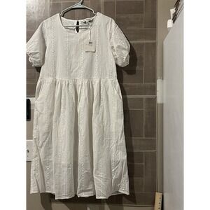 Davi & Dani  White Dress Size Small‎ NWT !